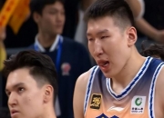 开云平台-包含中锋对决：内线力量激烈碰撞述说对话的词条