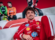 开云体育官网-哈斯车队逆转红牛车队，皮亚斯特里扛起全队的简单介绍