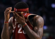 开云足球直播-国王完胜马刺，莫里斯送出助攻