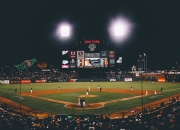 开云在线直播-赛道上的权力更迭，佩雷兹关键制胜，雷诺车队如何碾压法拉利王朝