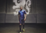 开云体育-世界排名争夺战之夜，托尼主宰比赛走向