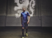 开云体育-世界排名争夺战之夜，托尼主宰比赛走向