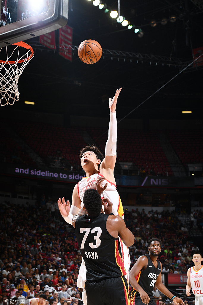 热火险胜澳大利亚男篮,汉密尔顿三分雨点燃全场的简单介绍 热火险胜澳大利亚男篮,汉密尔顿三分雨点燃全场的简单介绍