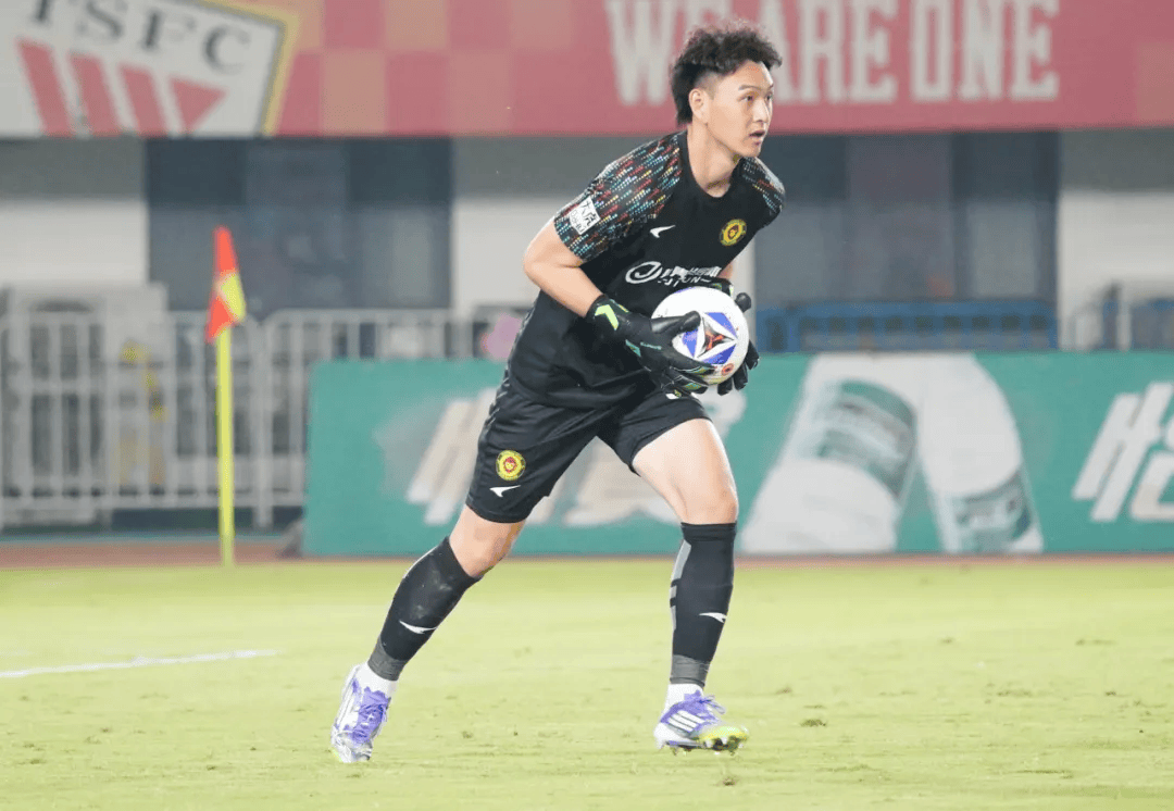 包含贵州智诚迎战山东泰山,艰难抵御不败之战的词条 包含贵州智诚迎战山东泰山,艰难抵御不败之战的词条