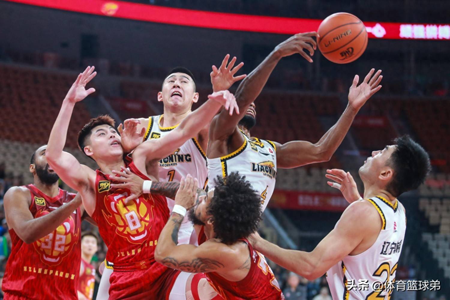 深圳队战胜北京北控队,取得迎来胜利的简单介绍 深圳队战胜北京北控队,取得迎来胜利的简单介绍