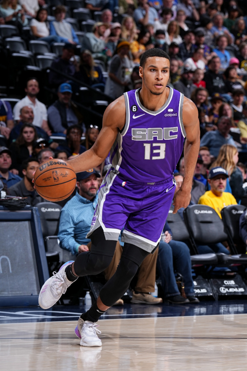 费伦斯队主场大胜布朗队锁定胜局的简单介绍 费伦斯队主场大胜布朗队锁定胜局的简单介绍