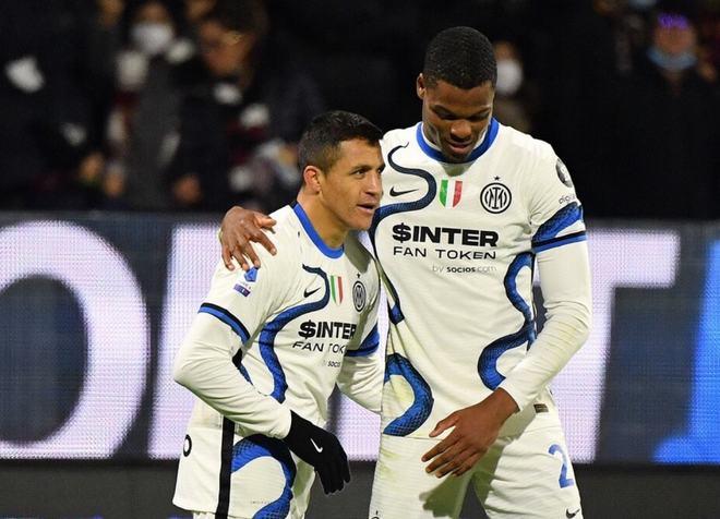 关于尤文图斯横扫对手晋级下一轮的信息 关于尤文图斯横扫对手晋级下一轮的信息