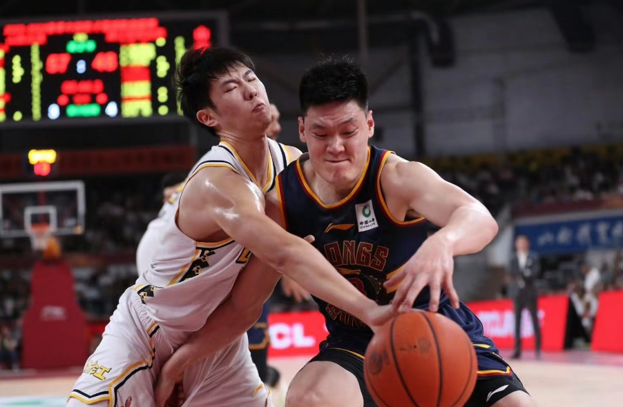 广厦队大胜福建，提前锁定季后赛席位