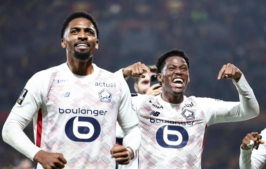 包含里尔客场逼平尼斯,保持不败的词条 包含里尔客场逼平尼斯,保持不败的词条