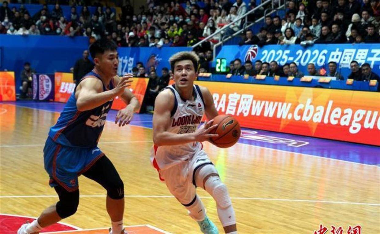 天津队险胜魔术，郭艾伦统治全场