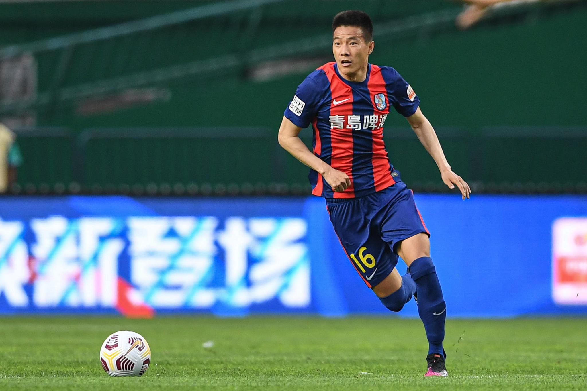 包含北京队翻盘青岛队,布克惊艳四座的词条 包含北京队翻盘青岛队,布克惊艳四座的词条