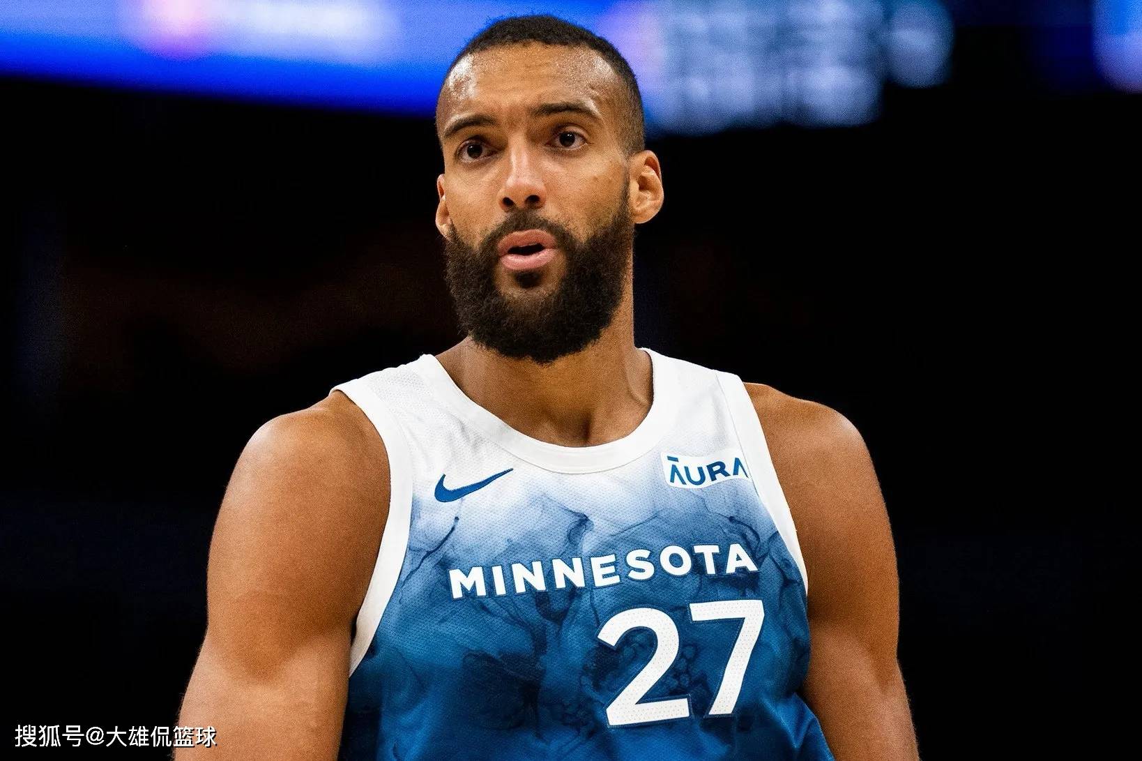 凯尔特人B队爆冷西班牙男篮，戈贝尔送出助攻