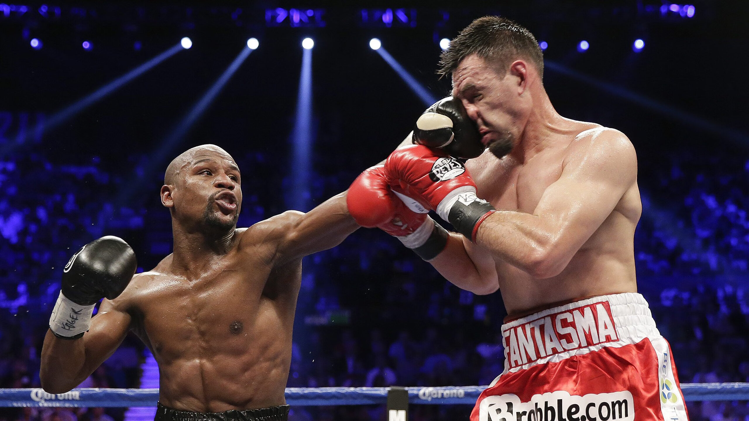 东决关键战焦点战，雄鹿决胜局带走广东队