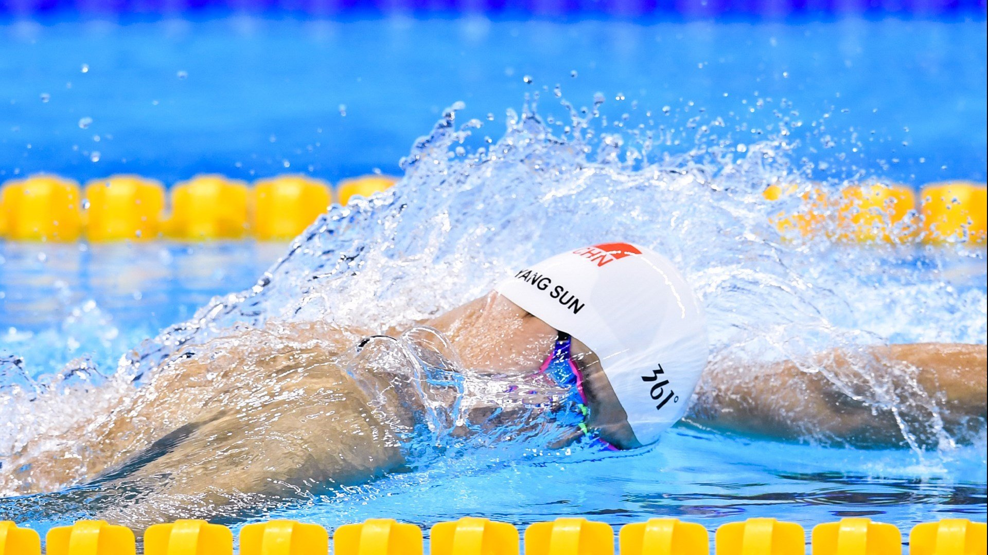 掘金强势晋级，小贾伦接管比赛，NBA季后赛的新篇章